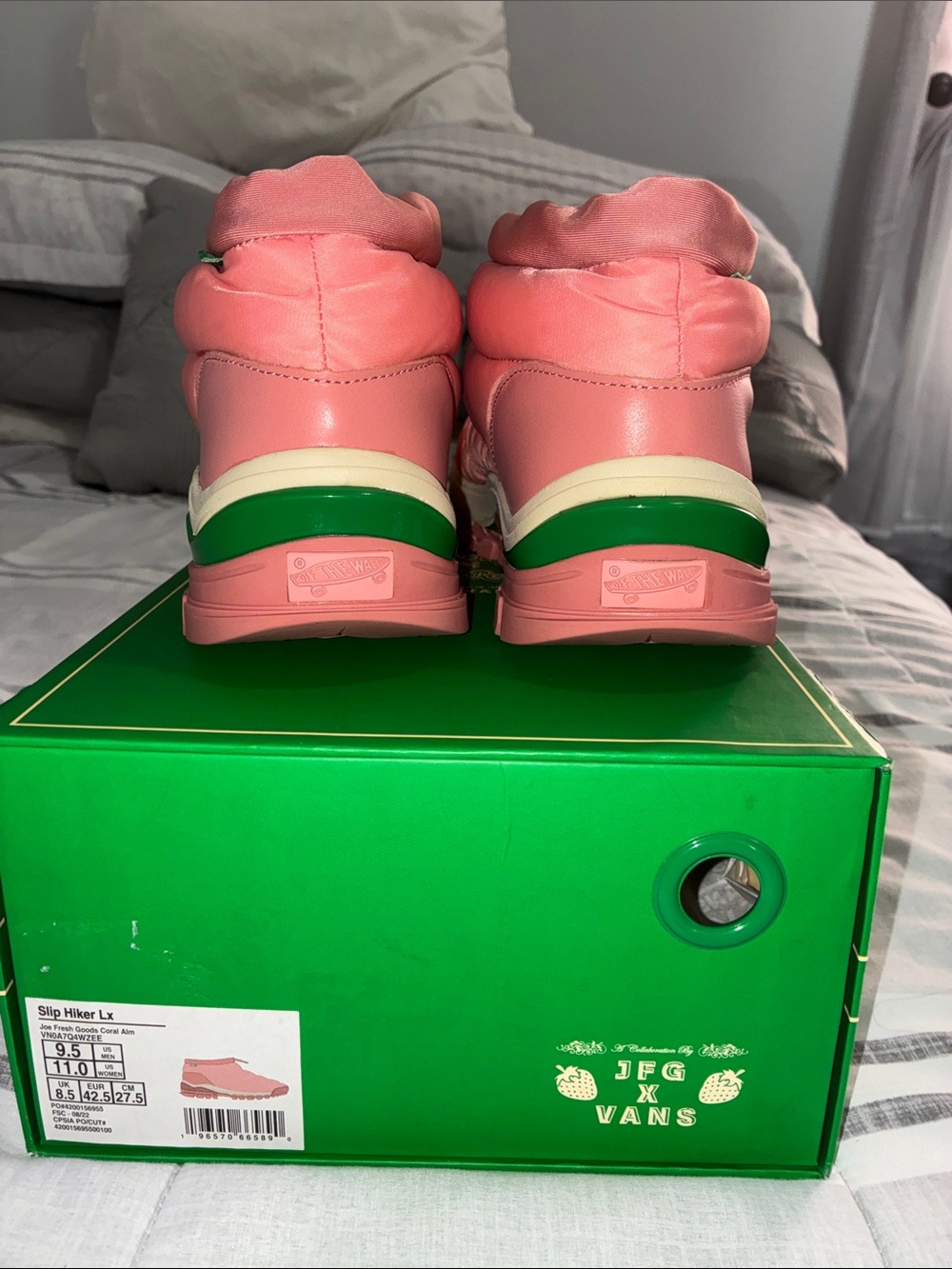Vans Pink and Green Chocolate Valley Resort Sneakers - Picture 5 of 9